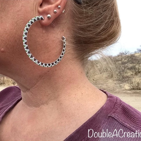 PICASSO Red and Green Beaded 2 1/2” Hoops - Picture 6 of 6